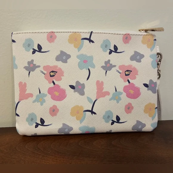 Floral Disney Minnie Mouse Wristlet - Picture 4 of 11